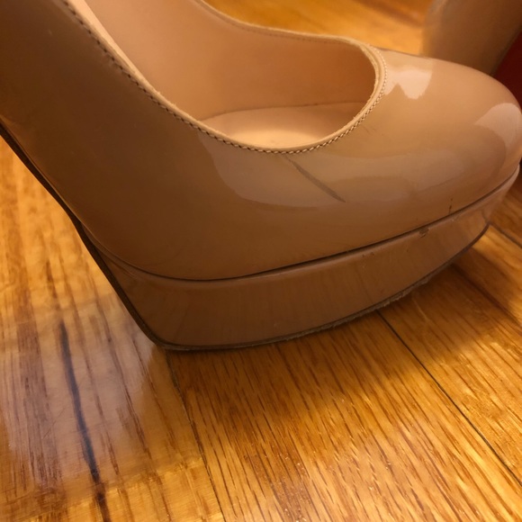 Shoes - Picture 3 of 5